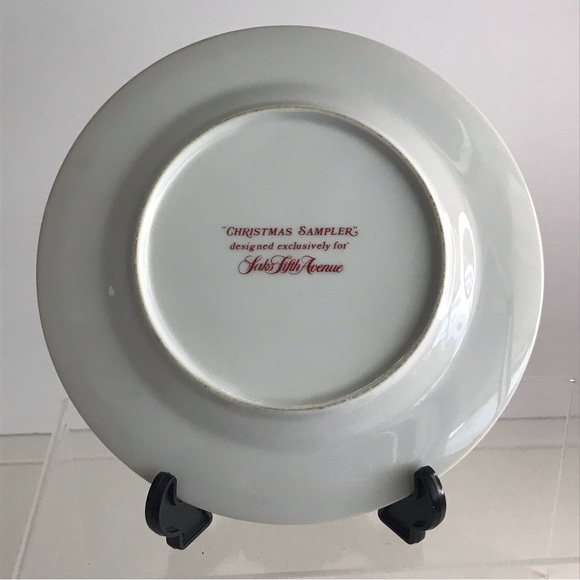 Set of 4 “Christmas Sampler” Appetizer/Salad 7.5" Plates By SAKS FIFTH AVE - VTG - Picture 12 of 16